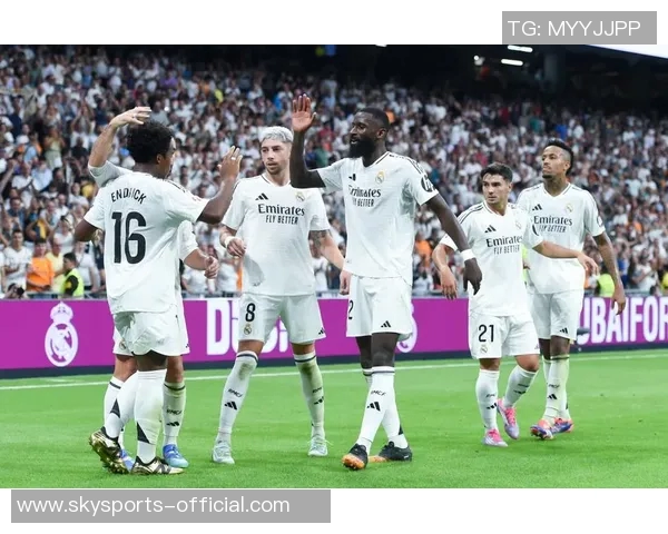 英超精彩对决皇马5-1战胜里昂帽子戏法点燃全场激情